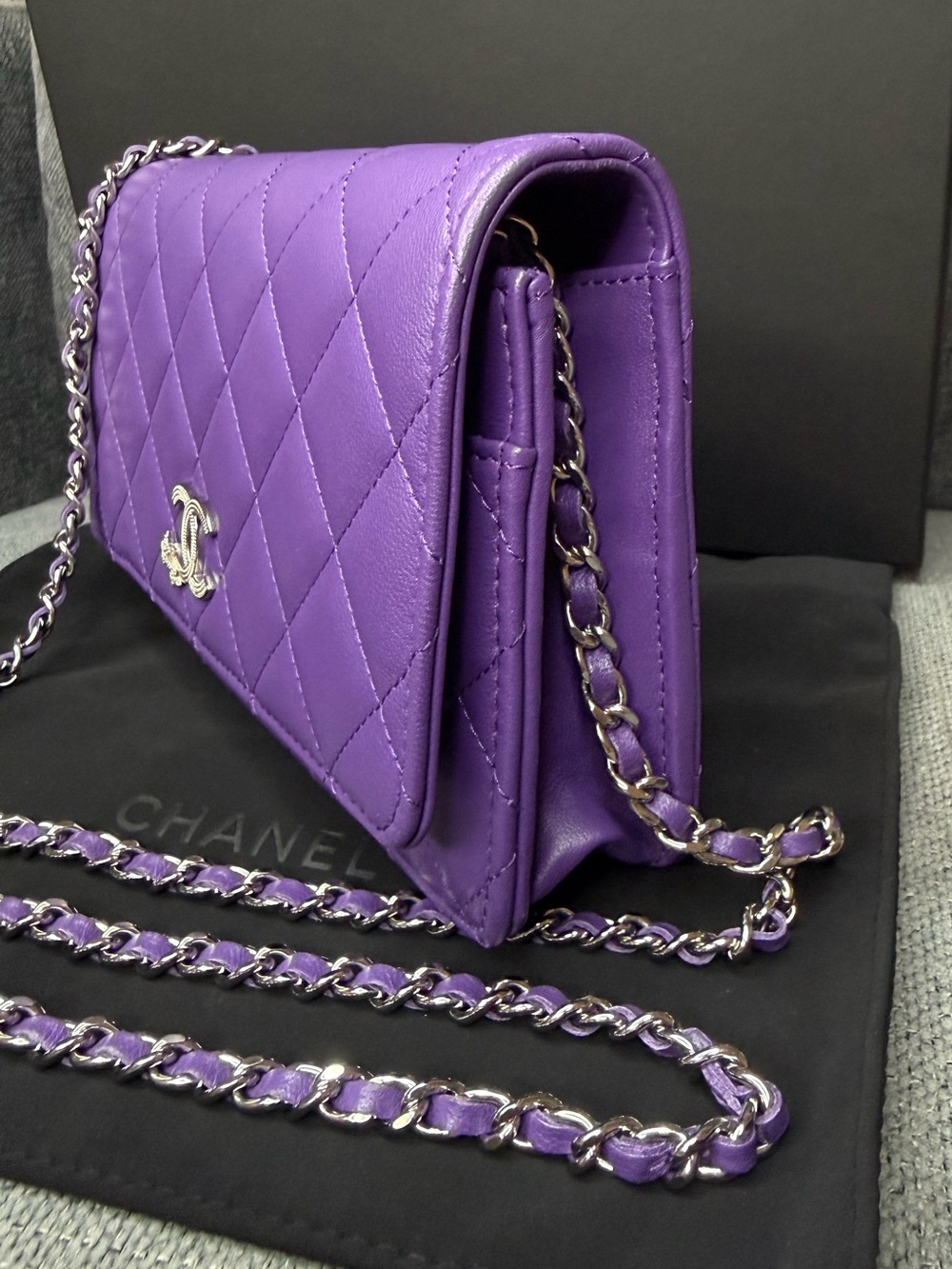 CHANEL wallet on chain CC crystal stars lambskin leather bag - Picture 4 of 10
